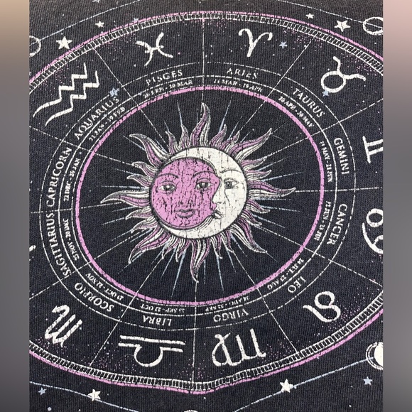 Forever 21 Astrology crewneck sweatshirt                    SIZE MEDIUM - Picture 4 of 7